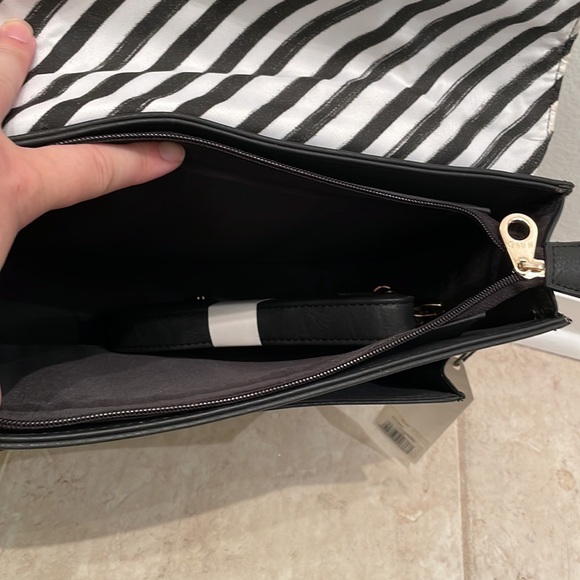 •HOUSE OF DISASTER• NWT // original embroidered and hand painted crossbody purse - Picture 7 of 15